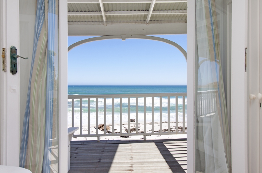 5 Bedroom Property for Sale in Misty Cliffs Western Cape